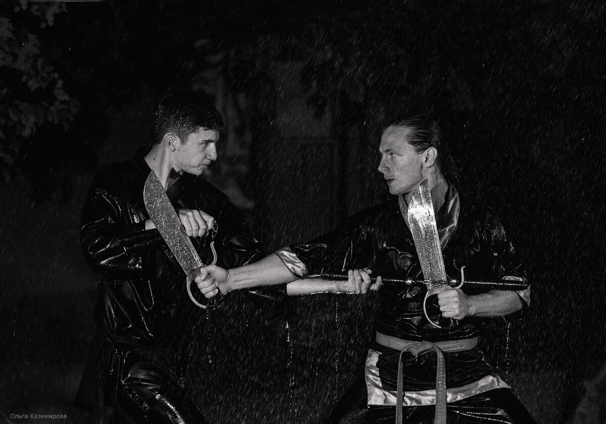 Задача: 
Поединок = самоутверждение
или
Поединок = самопознание

Какой ответ на ваш взгляд правильный?