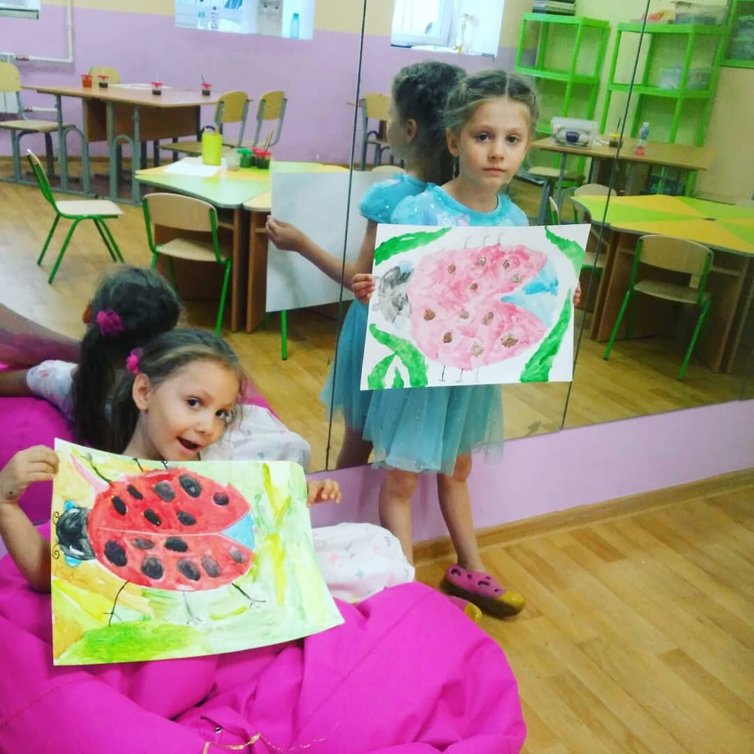 Мои девчонки влюбились в рисование с первого раза! 