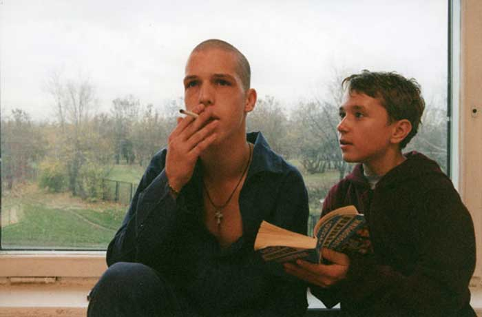 Игорь Петрусенко и Александр Якин в фильме «Парниковый эффект». Кадр из фильма