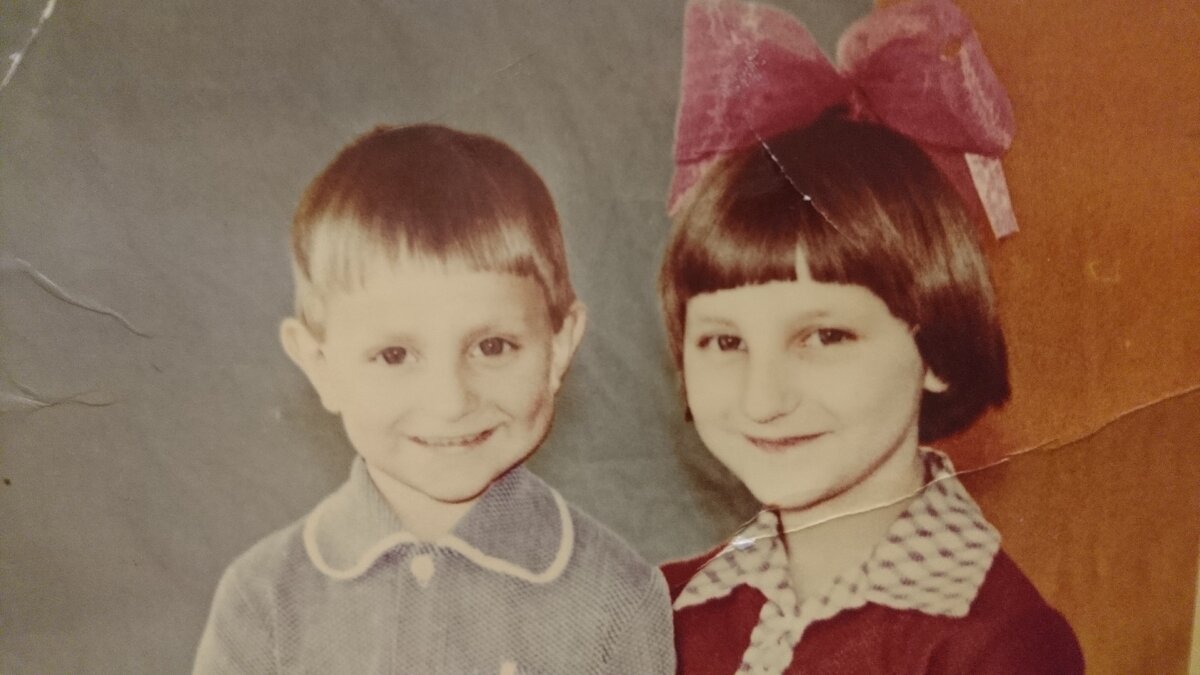 Я и моя любимая сестрёнка :) 