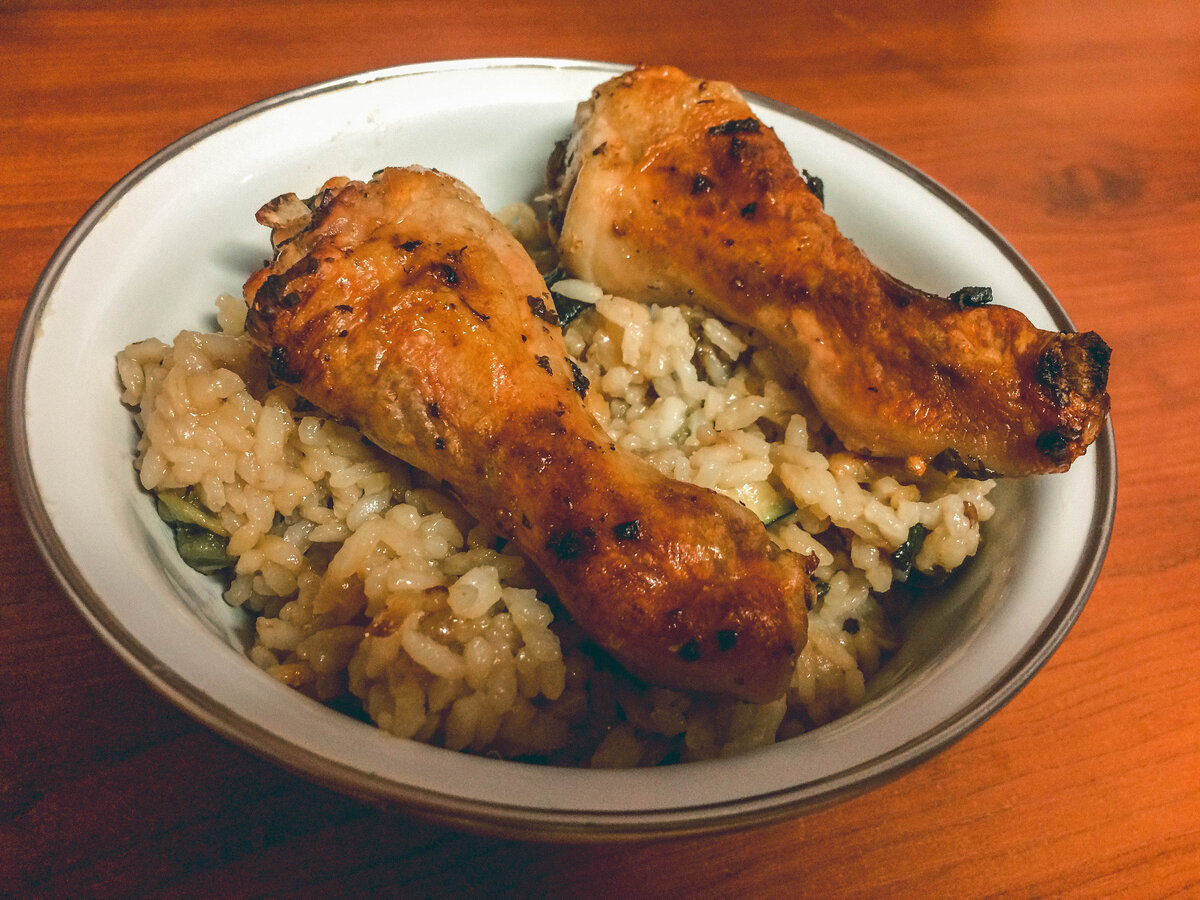 На гарнир сделал рис с овощами