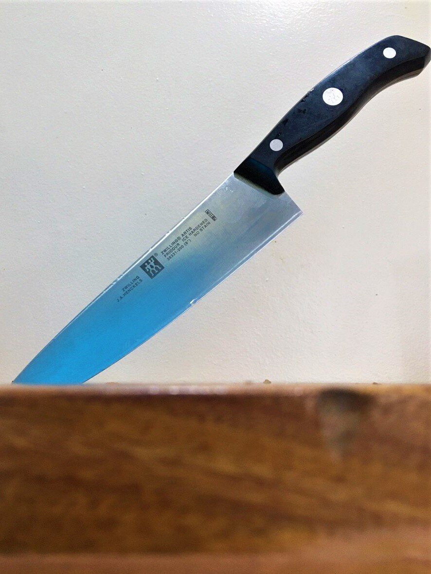 Этот нож побывал со мной, кажется, в 14 странах. Удивительно:)