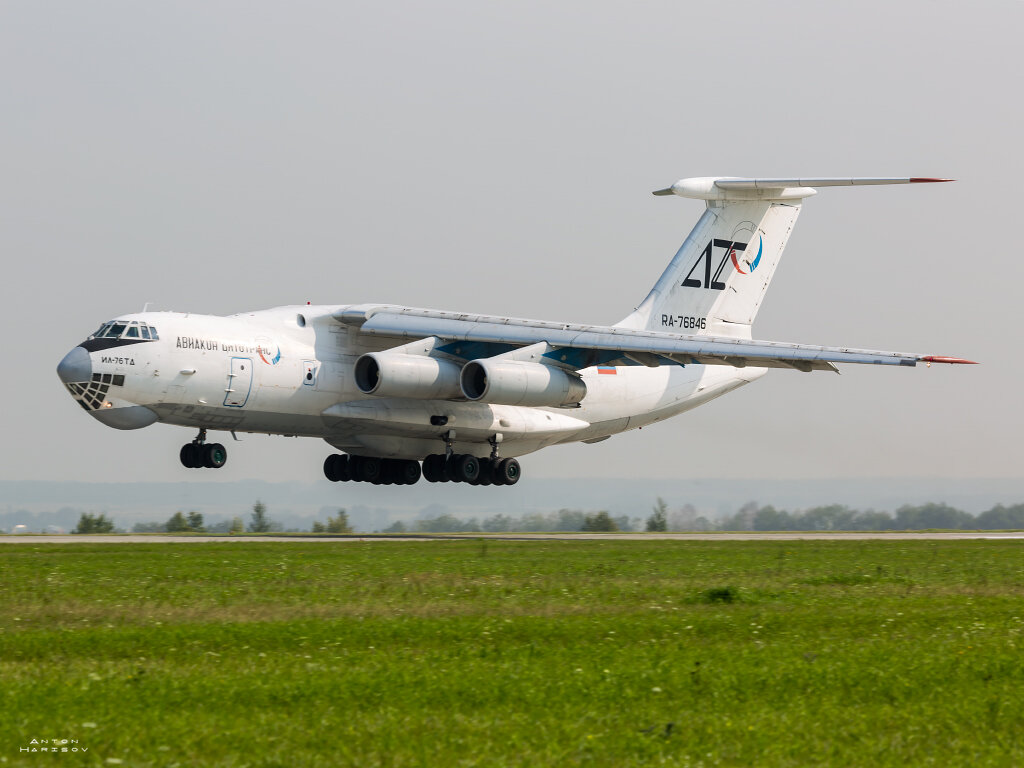 военный транспортный самолет ил 76. ильюшин ил-76мд. ил-76мд-м. малоярославец ил 76. военно-транспортный самолёт ил-76мд.