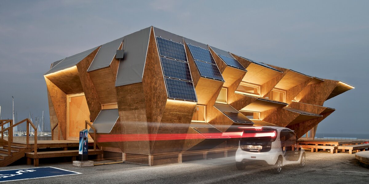 ENDESA Pavilion - так звучит название этого здания на испанском. 