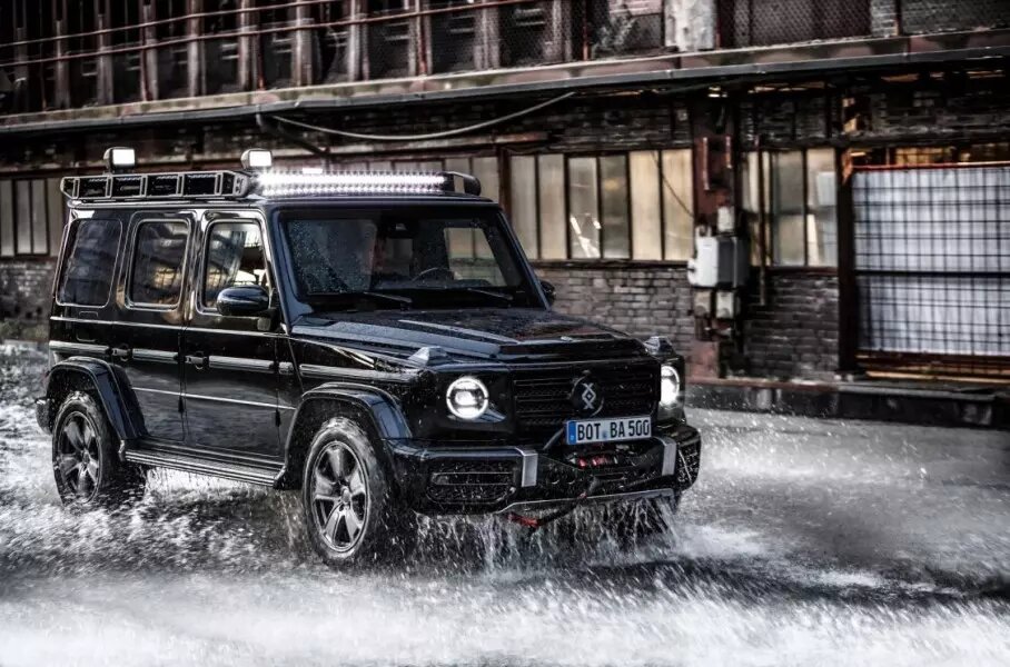 Бронированный Mercedes-Benz G-Class от BRABUS 
