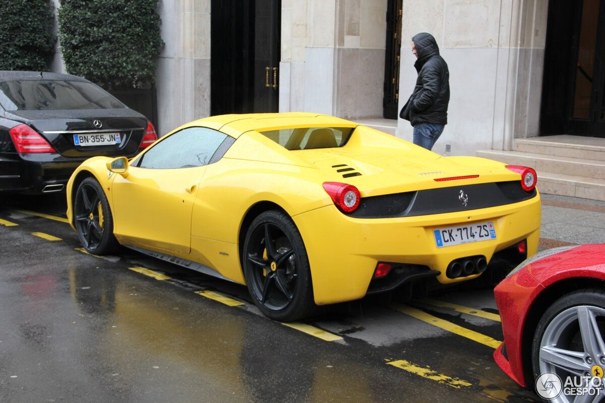 Феррари 458 Italia желтая