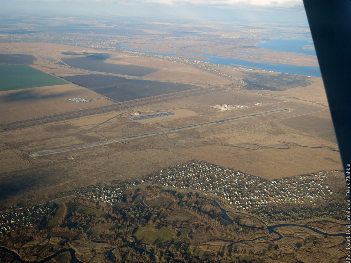 Северное сияние в саратове. Авиационное происшествие. Старый аэропорт саратов вид сверху. Над саратовской областью. Нло в саратове.