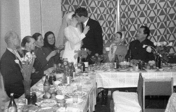 Советская свадьба. Фото Яндекс картинки.