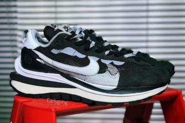 sacai x Nike Vapor Waffle «Black/White» 