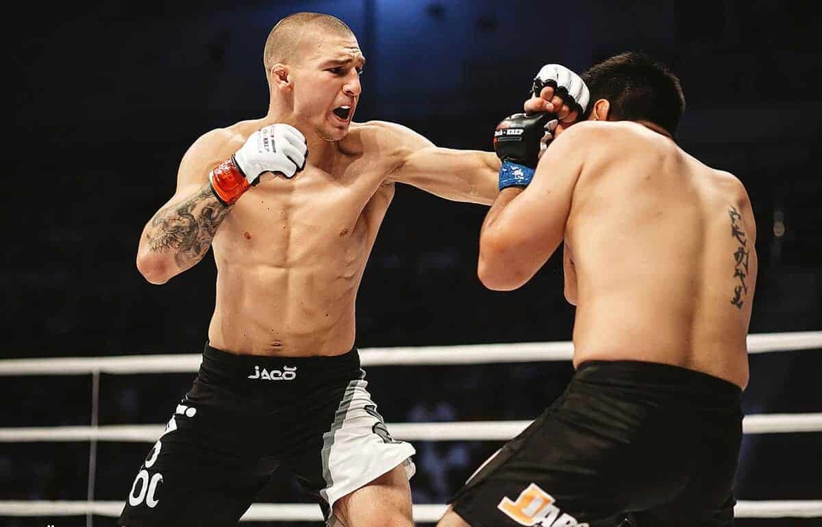 Ярик был сам не свой в этот вечер  . а вот раньше  -он утюжил многих.  фото: картинки яндекса.