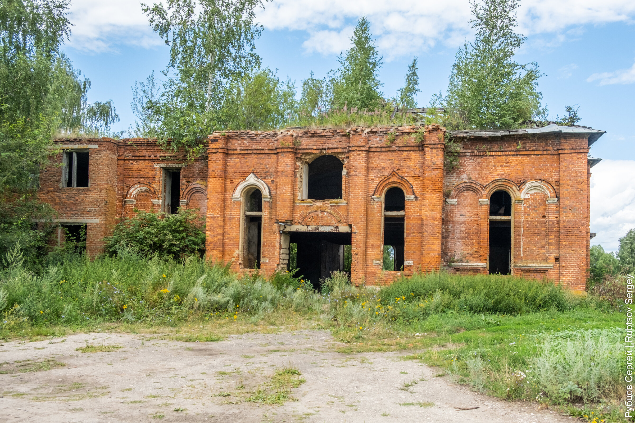 Необычный храм-завод в Спасских Выселках