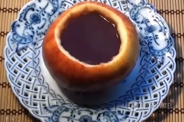 Грог можно подать в яблоке