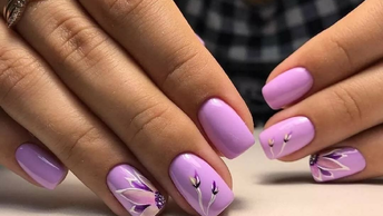 Фиолетовый классные сочетания и дизайны ногтей, маникюр с цветами 2022: лучшие идеи.