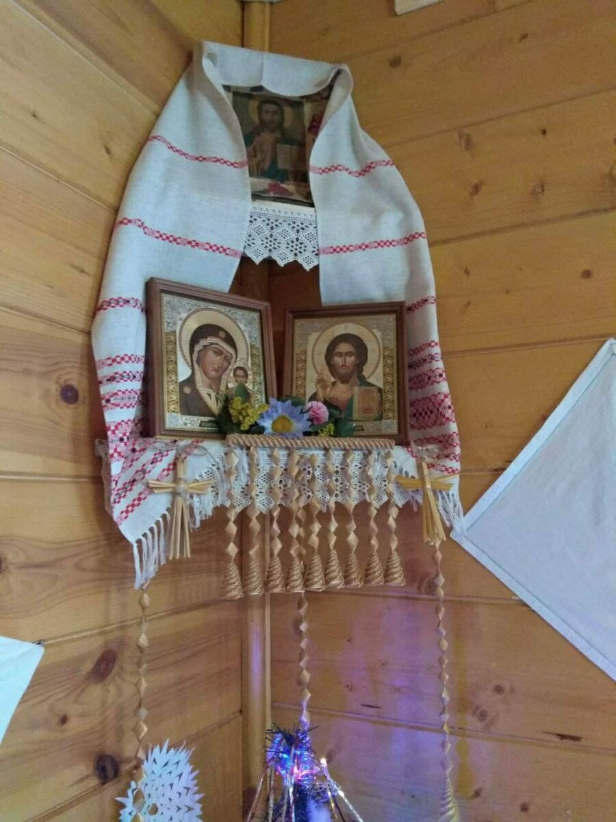 Божница в Беловежской пуще. Фото автора