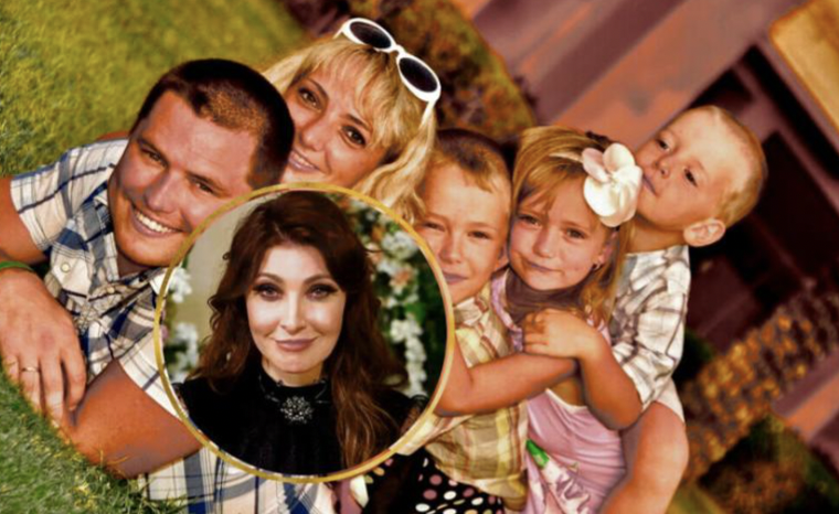 Роман Мальков с женой Светланой и детьми, и Анастасия Макеева