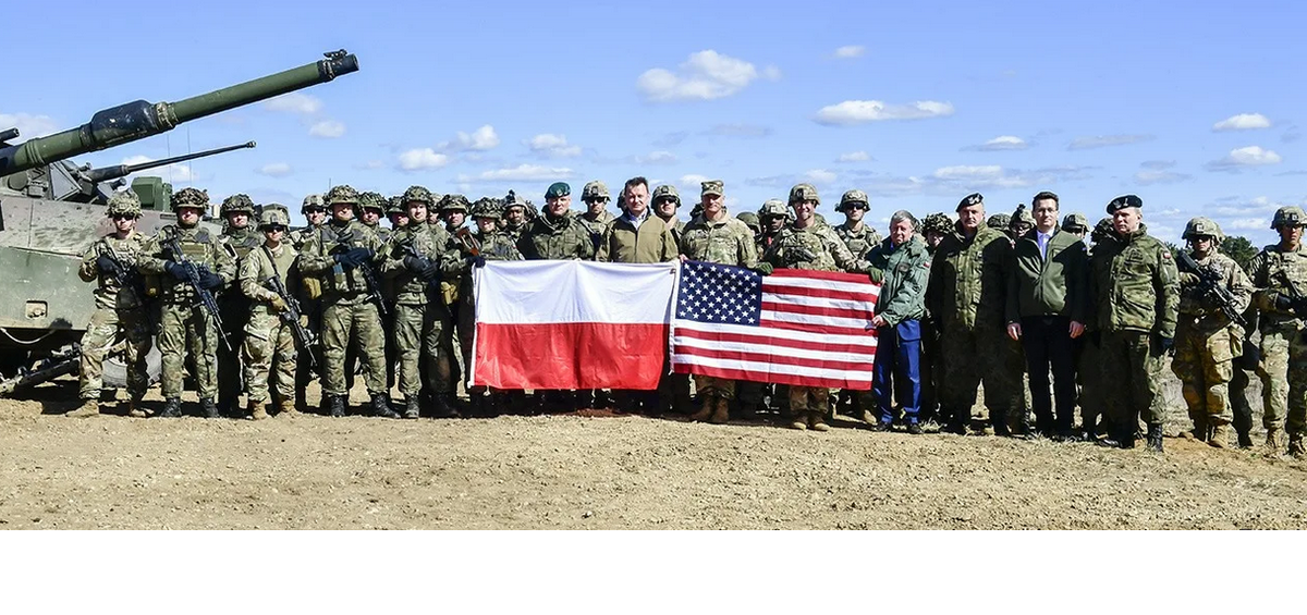 Польша вводит войска в калининграде. Армия НАТО В Польше. Американские войска в Польше. Польские военные НАТО. Польша войска на границе.