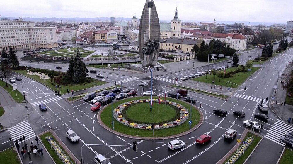 Памятник освободителям в древнерусском городе Ряшев, ныне польский Жешув. Освобождаем?