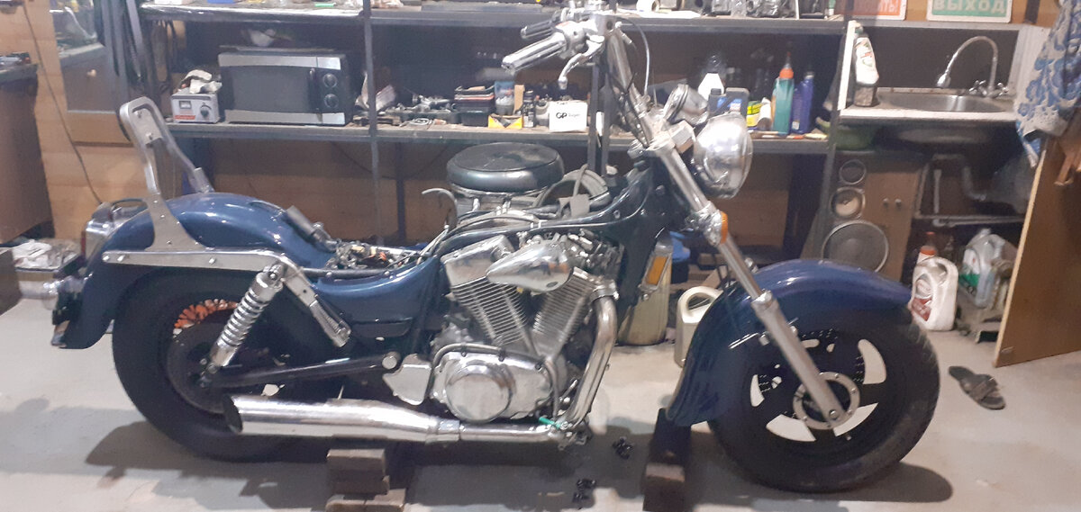 Suzuki vs 1400 Intruder Bobbers