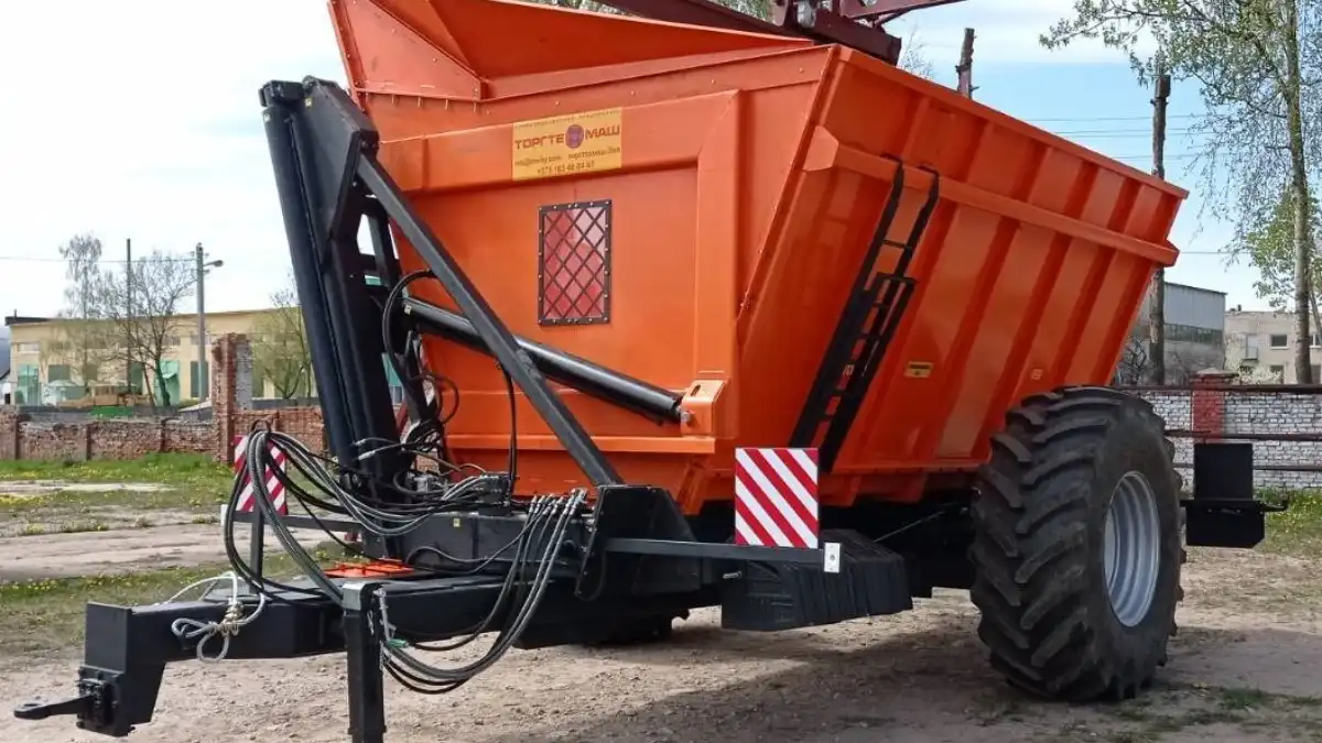Фото: ttm-by.com Новый бункер-перегрузчик БТСС-22 от белорусского ООО «Торгтехмаш» 