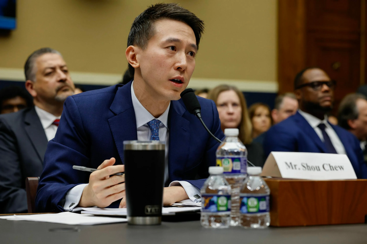 Глава тик-тока в конгрессе США, в начале 2023. Казалось бы, что такого? Ничего кроме как доказательство что США - для них большой рынок и они простят им даже Тайвань, лишь бы не лишаться его несмотря на иные высказывания руководства Китая.