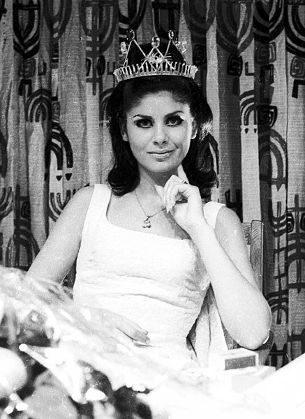 Разбогатела и зазналась