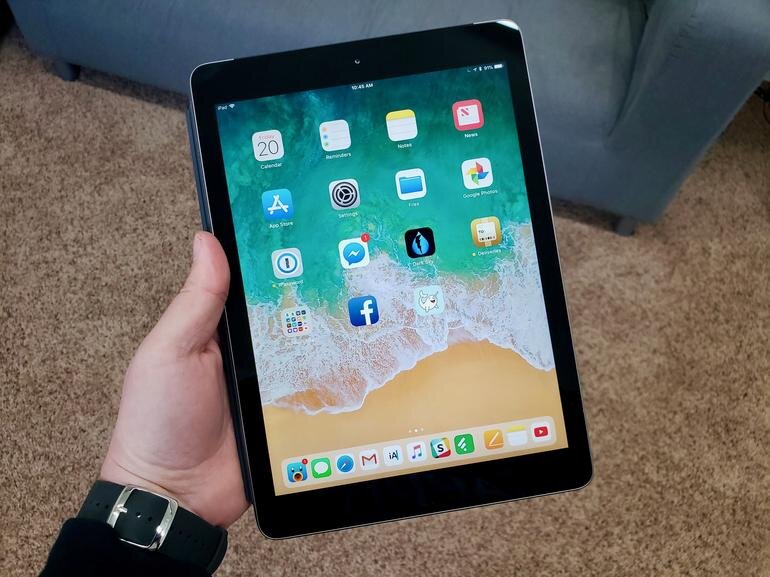 Какой планшет выбрать. IPAD 10. Айпад 2018 ДНС. IPAD 9.5 дюймов. IPAD 10.9.