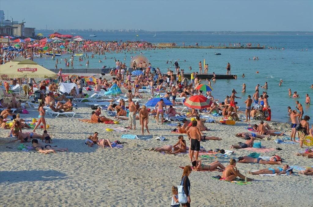 Одесса пляжи. Пляжи Одессы фото. Одесский пляж. Одесса черное море пляж. Одесса купаться