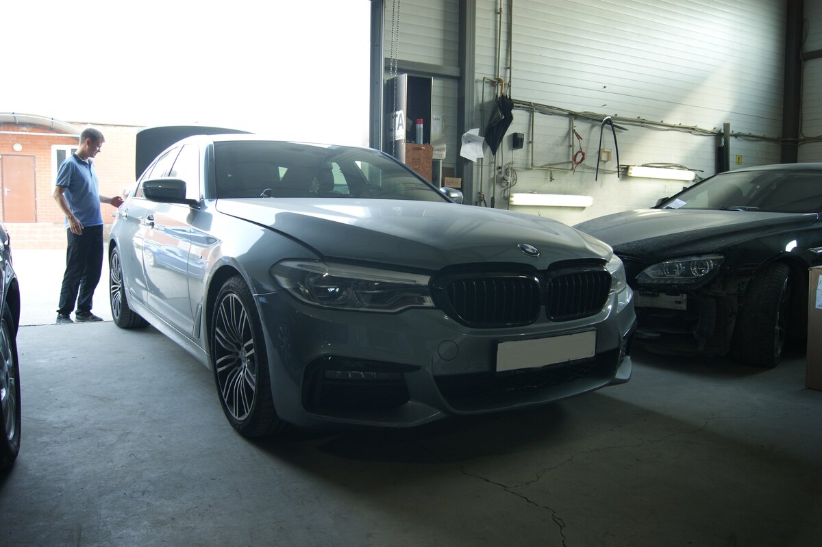 BMW 5 series G30.
