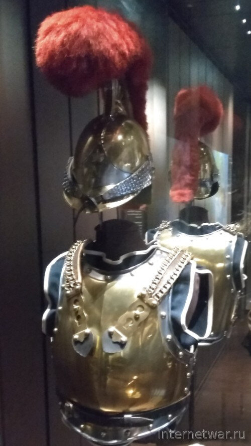 Каска и кираса французского офицера, 1810-1815 гг. Музей Армии, Париж