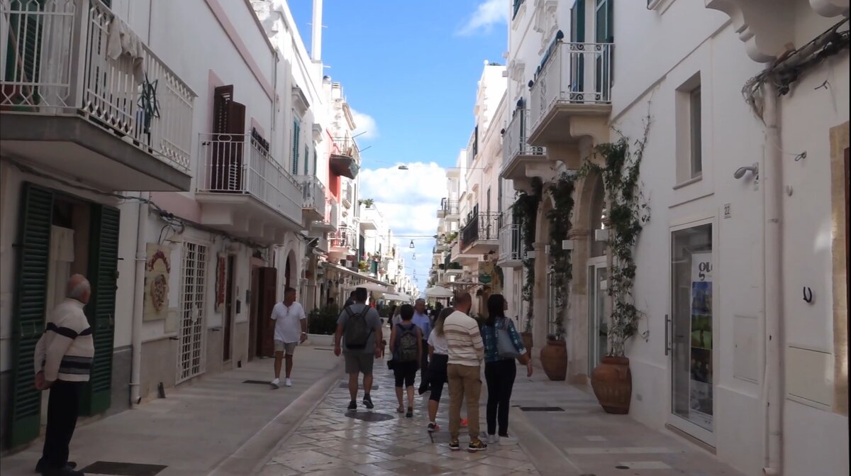 Красивые города на юге Италии. Полиньяно а Маре