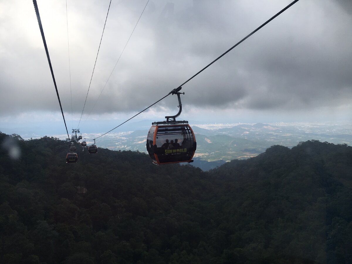 Когда пытаешься сфотографировать что-то из кабины... Вьетнам