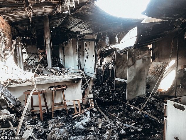 Семья до сих пор не знает, что вызвало пожар, хотя им сказали, что он начался на кухне (на фото).