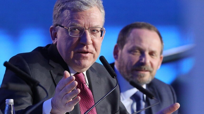 На форуме "Россия зовёт!"  разгорелся спор из-за профицита в бюджете. Фото: 5-tv.ruа форуме "Россия зовёт!"  разгорелся спор из-за профицита в бюджете. Фото: wtcmoscow