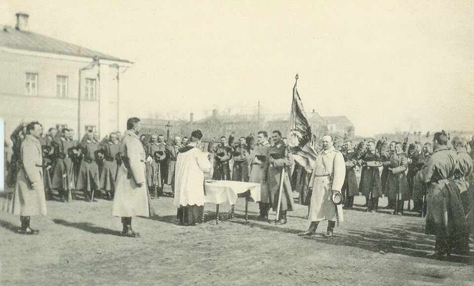 Присяга у молодых солдат католиков ( март 1904 года).