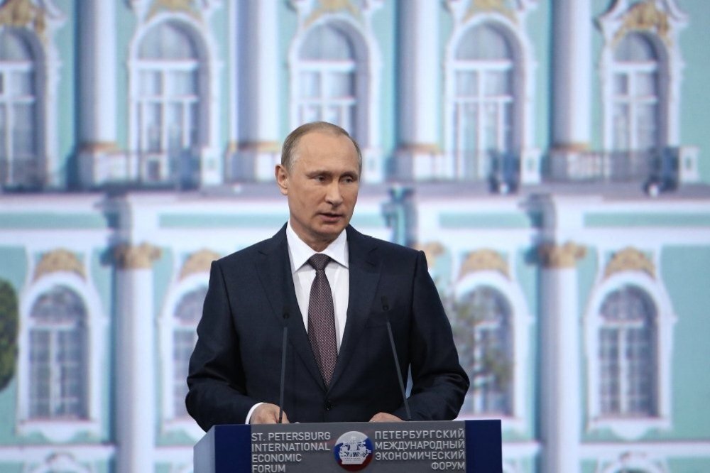 Владимир Путин в Петербурге. Фото tvc.ru