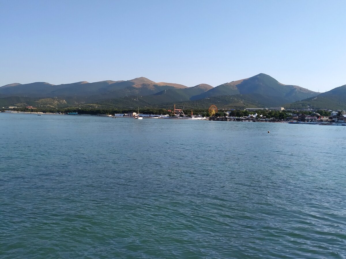 Кабардинка море июнь