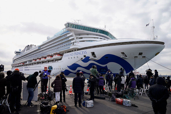 Diamond Princess у берегов Японии