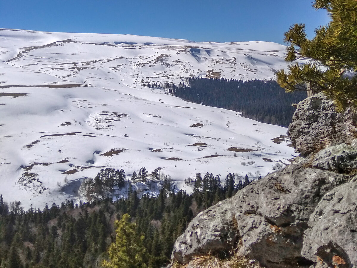 Лаго наки гисметео. Лаго наки в марте. Горы лагонаки. Лаго наки гисметео. Плато лаго наки.