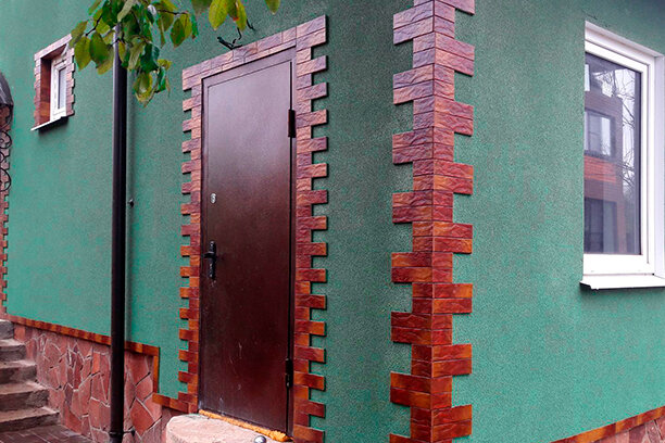 Зеленый фасад из жидкой пробки