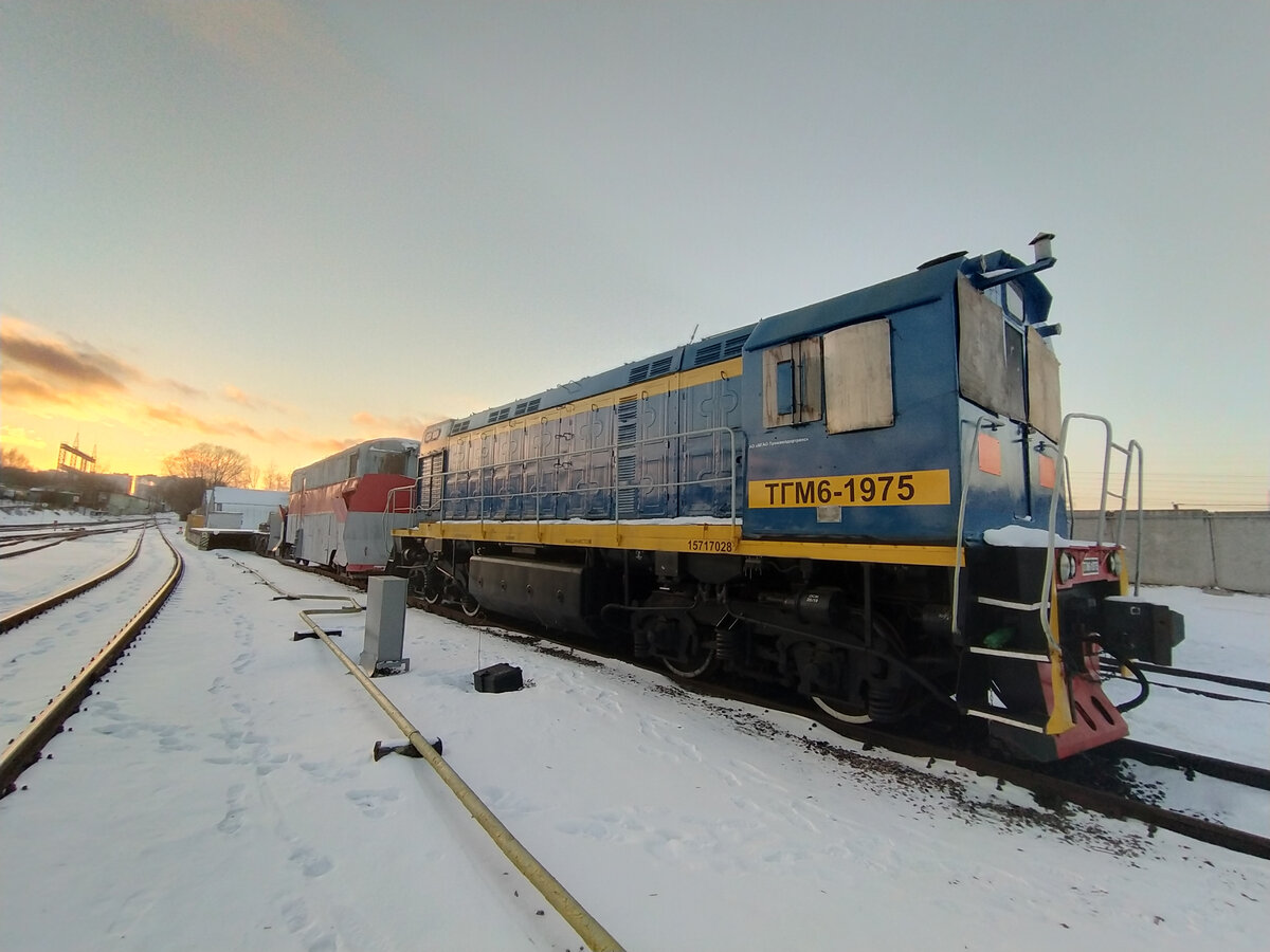 Тепловоз ТГМ6-1975. Выпускается аж с 1966 года