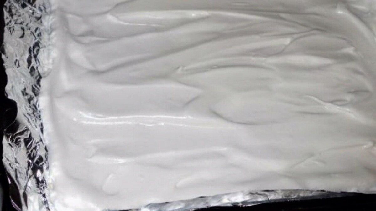 Выкладываем белковую массу