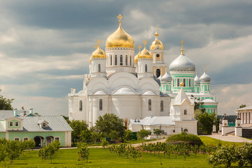 Свято-Троицкий Серафимо-Дивеевский монастырь (Яндекс.Картинки)