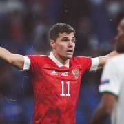 Соболев и Дзюба сыграли вместе, но даже это не спасло сборную. Из-за промахов Ионова снова теряем очки в Лиге наций
14 октября 2020 23:39
Болельщики тревожились не зря - у России ни одной победы за три последних матча, первая игра без голов за два года и, похоже, серьезные шансы получить тяжелейшую отборочную группу на чемпионат мира.
