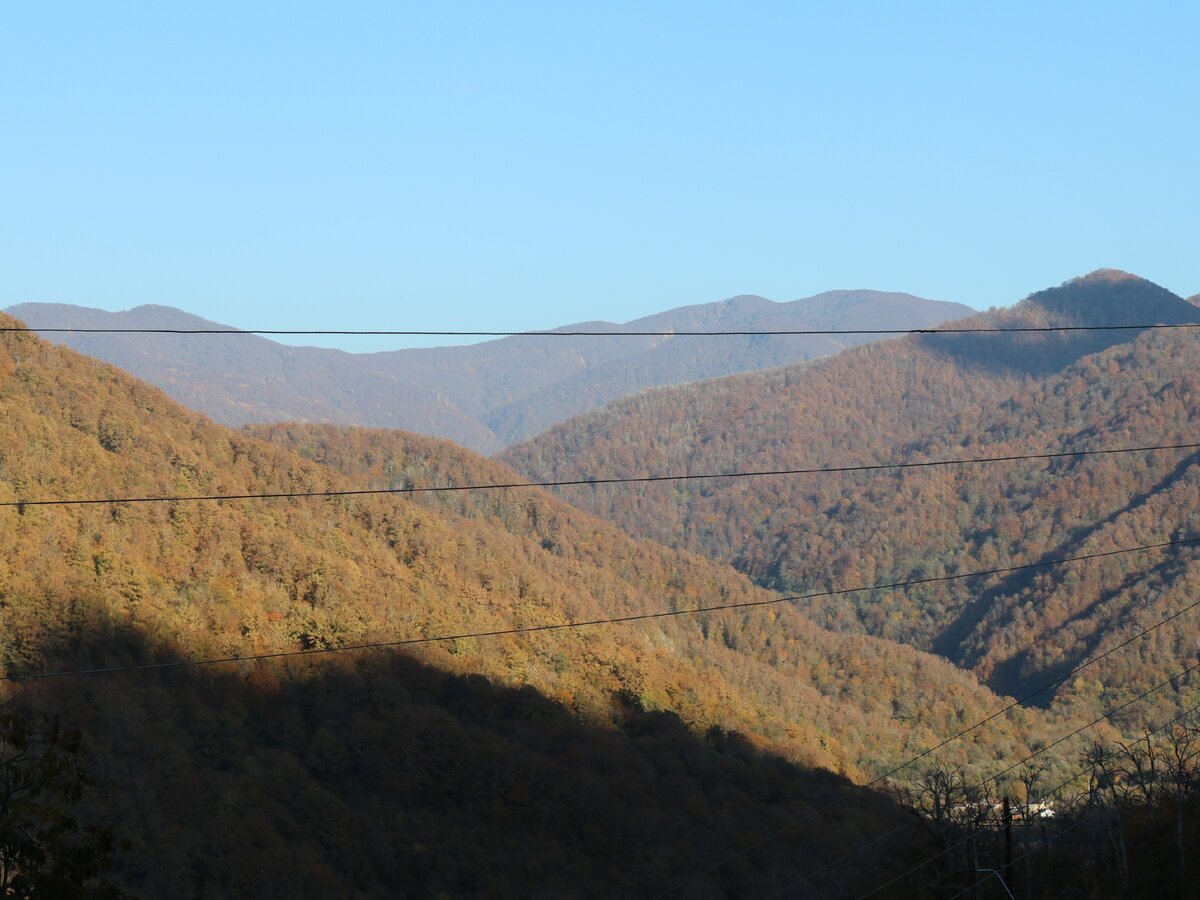 Окрестность 8 букв. Грачевский перевал река Псезуапсе. Гора Жемси. Слияние черного моря и реки Псезуапсе. Солох аул панорамные.