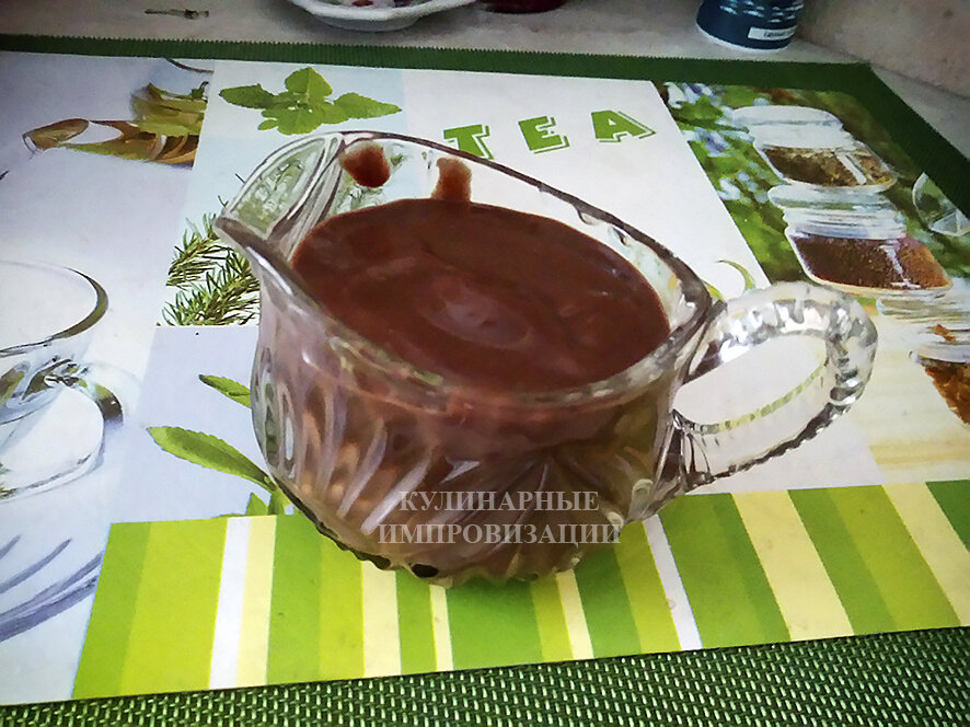 Шоколадный крем на молоке для торта