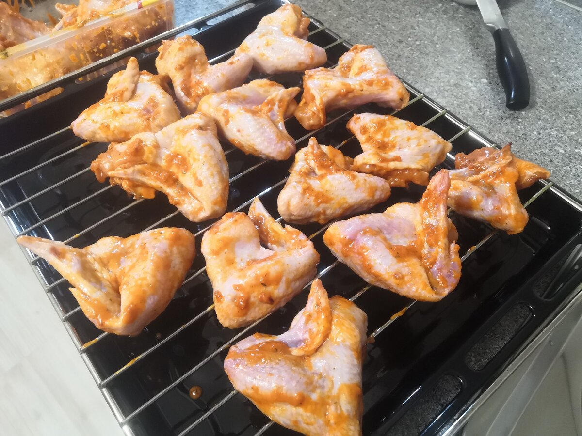 Рецепт: Крылышки куриные запеченные в духовке - в духовке