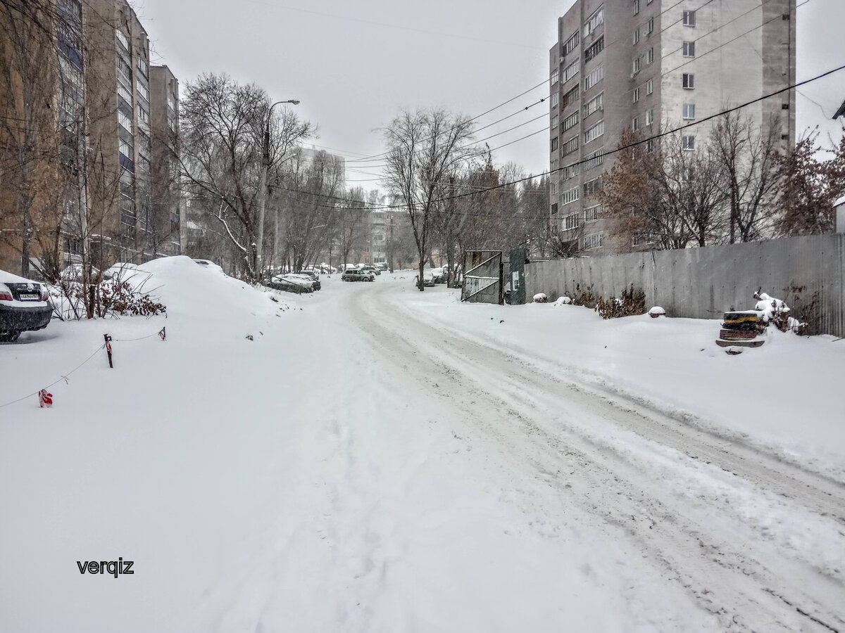 Снежное 14 год. Первый снег картинки на рабочий стол. Снежное 14 год. Авиаудар снежное 15 07 2014. Снег в екатеринбурге.