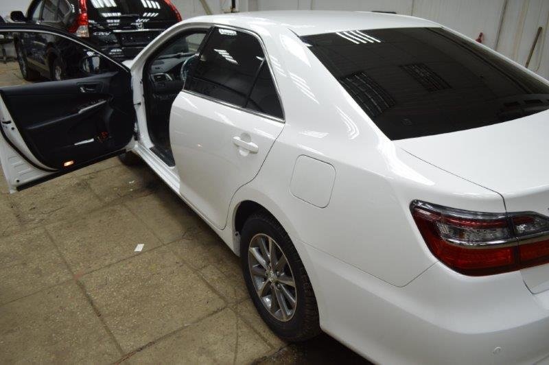 -Камри  мягче, но Теана рулится лучше;