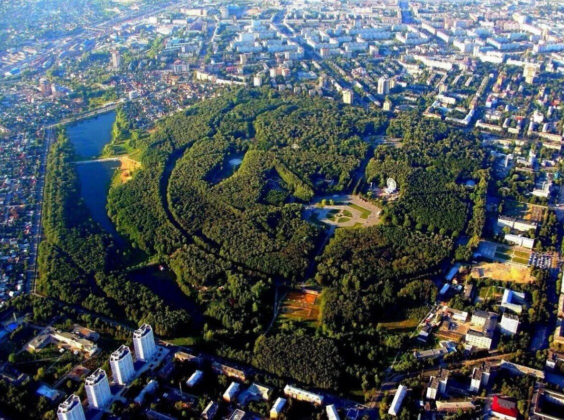 в центральном парке тулы