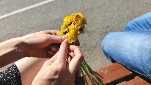 Как сплести венок из одуванчиков. Простой мастер-класс